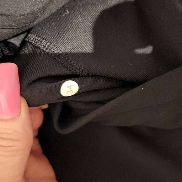 Lululemon mens black short size 34 - Picture 12 of 12